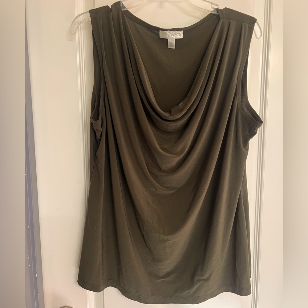Dress Barn forest green sleeve less scoop neck blouse